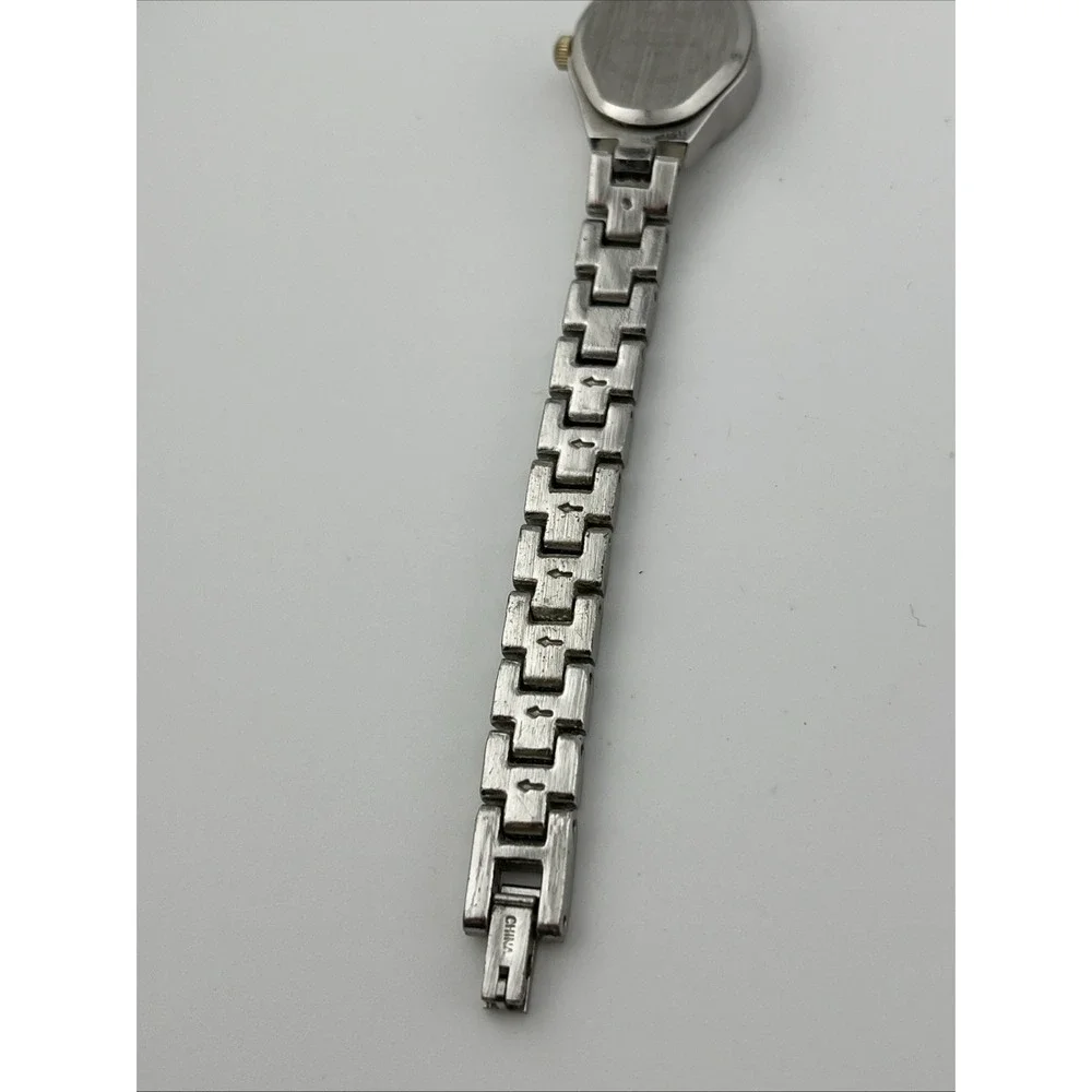 Merona Watch Women 19mm Case Silver‎ 7.25